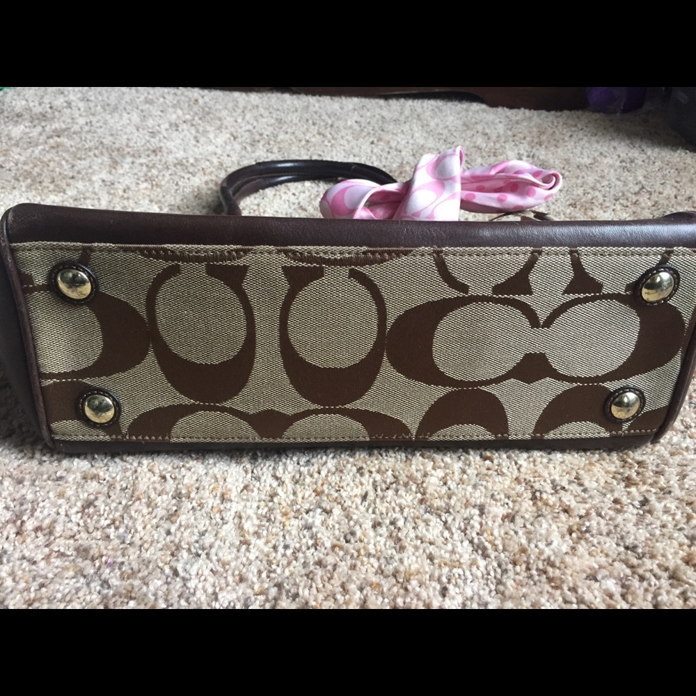 Authentic Coach Madison Purse - Picture 2 of 5